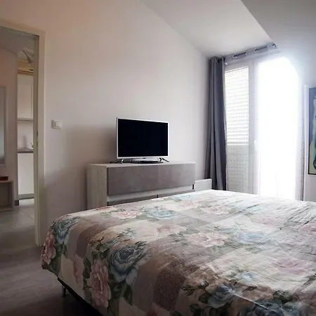 公寓 Studio Apartman Kristina *
